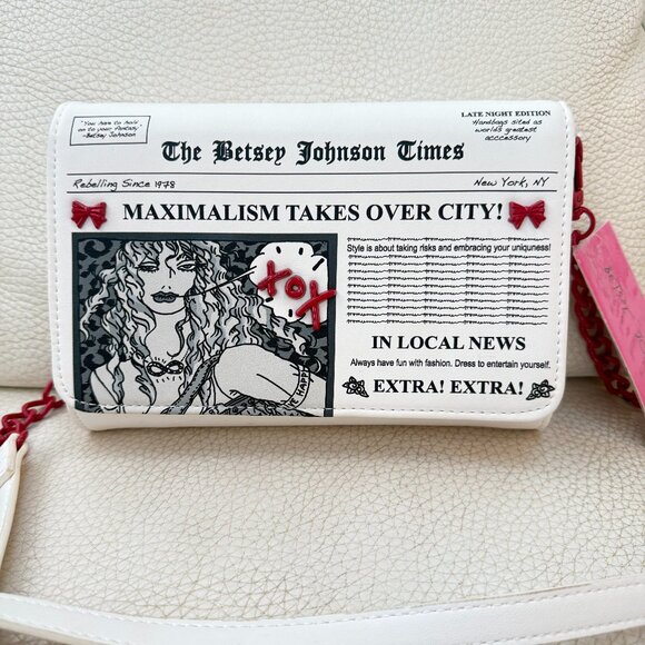 NWT BETSEY JOHNSON XOSYBIL N CROSSBODY SHOULDER BAG CLUTCH NEWSPAPER WHITE MULTI - Picture 1 of 4